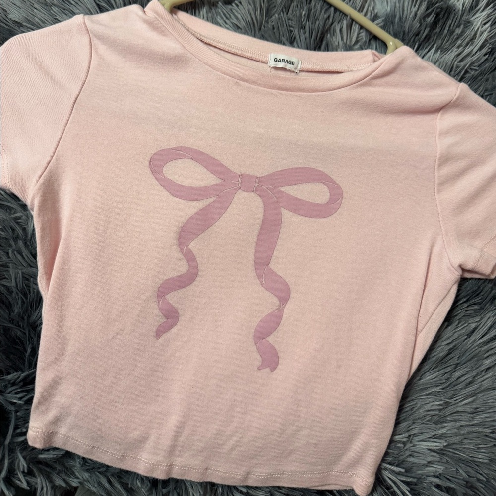 Garage pink bow top